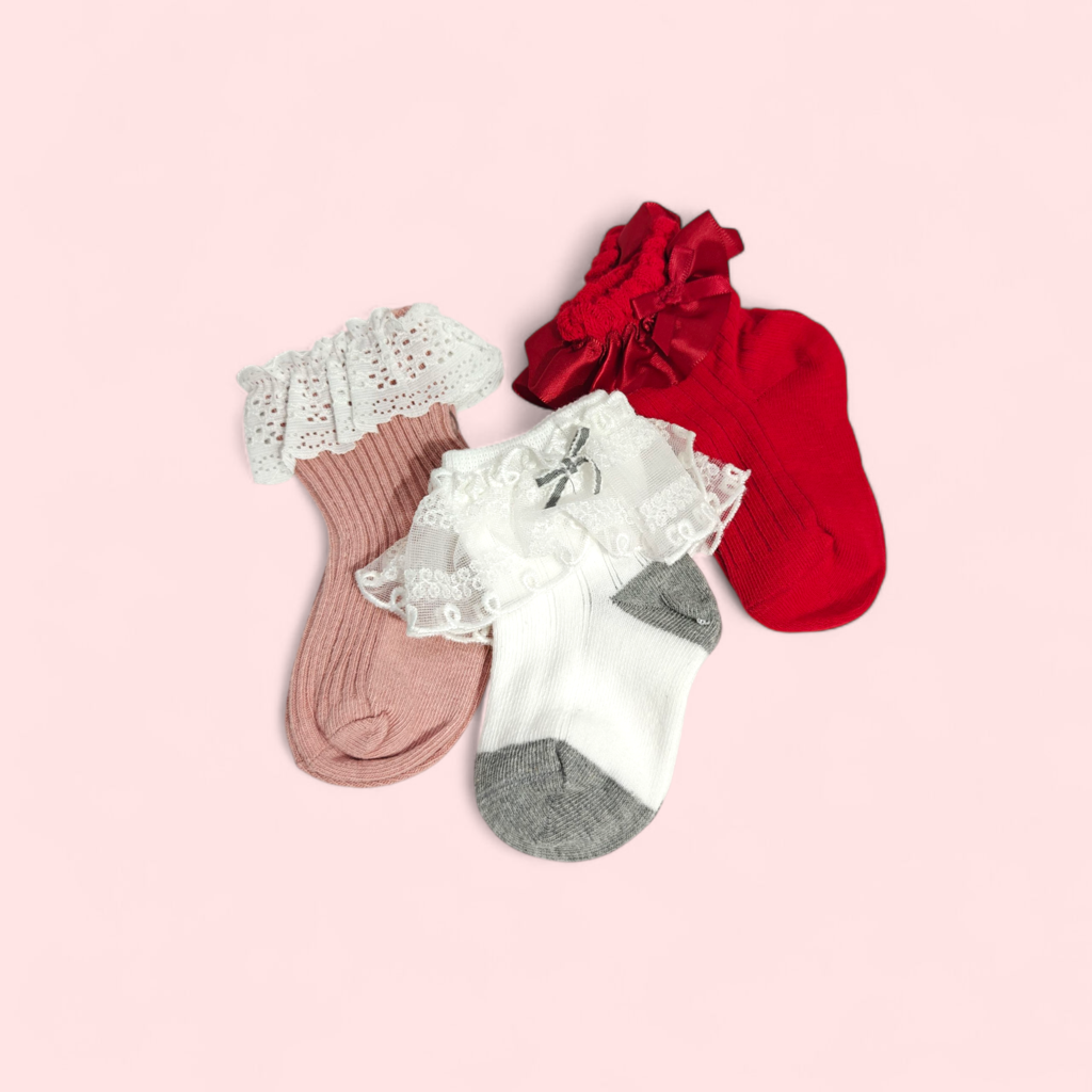 PACK OF 3 FRILL DETAILED ANKLE LENGTH SOCKS - MULTI COLOR