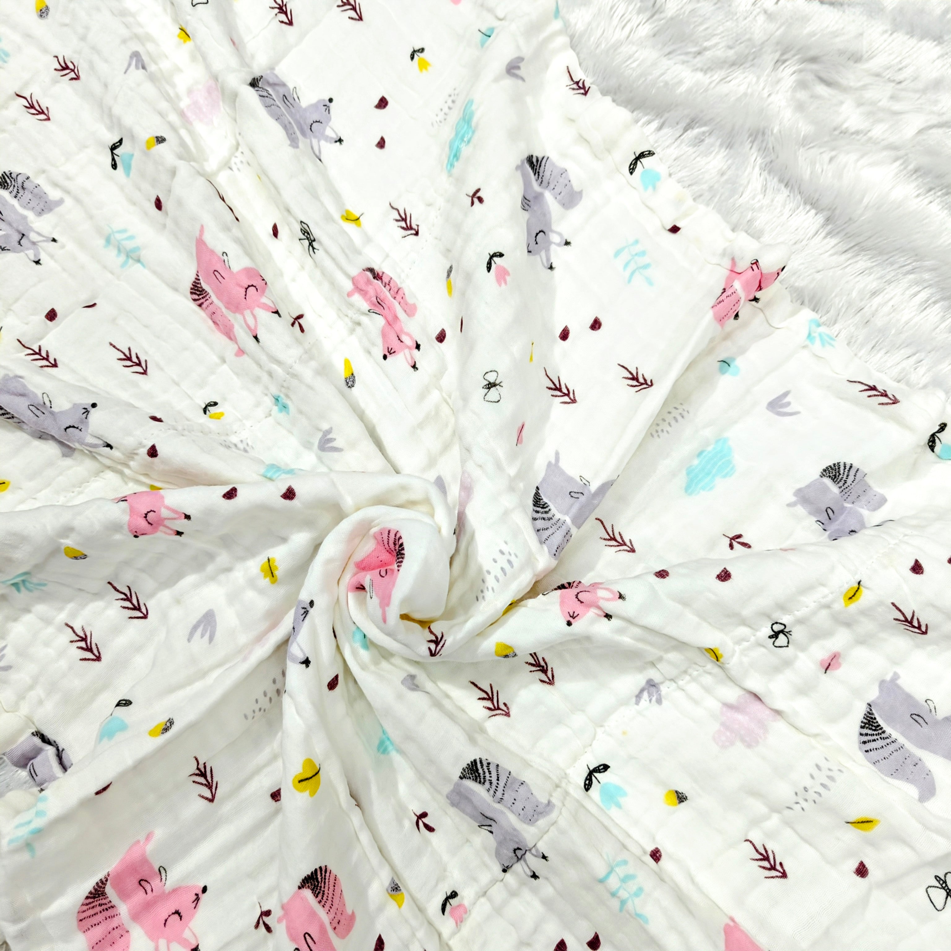 ANIMAL PRINT DOUBLE LAYER MUSLIN TOWEL LARGE - WHITE & PINK