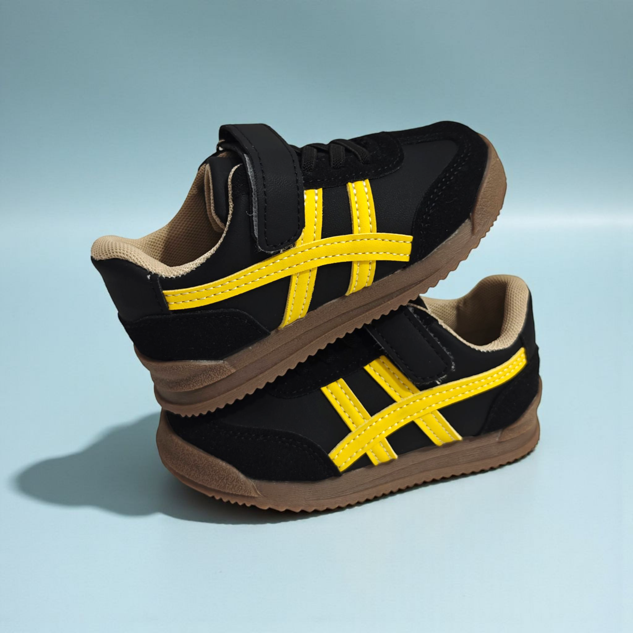 STRIPED SNEAKERS - BLACK & YELLOW