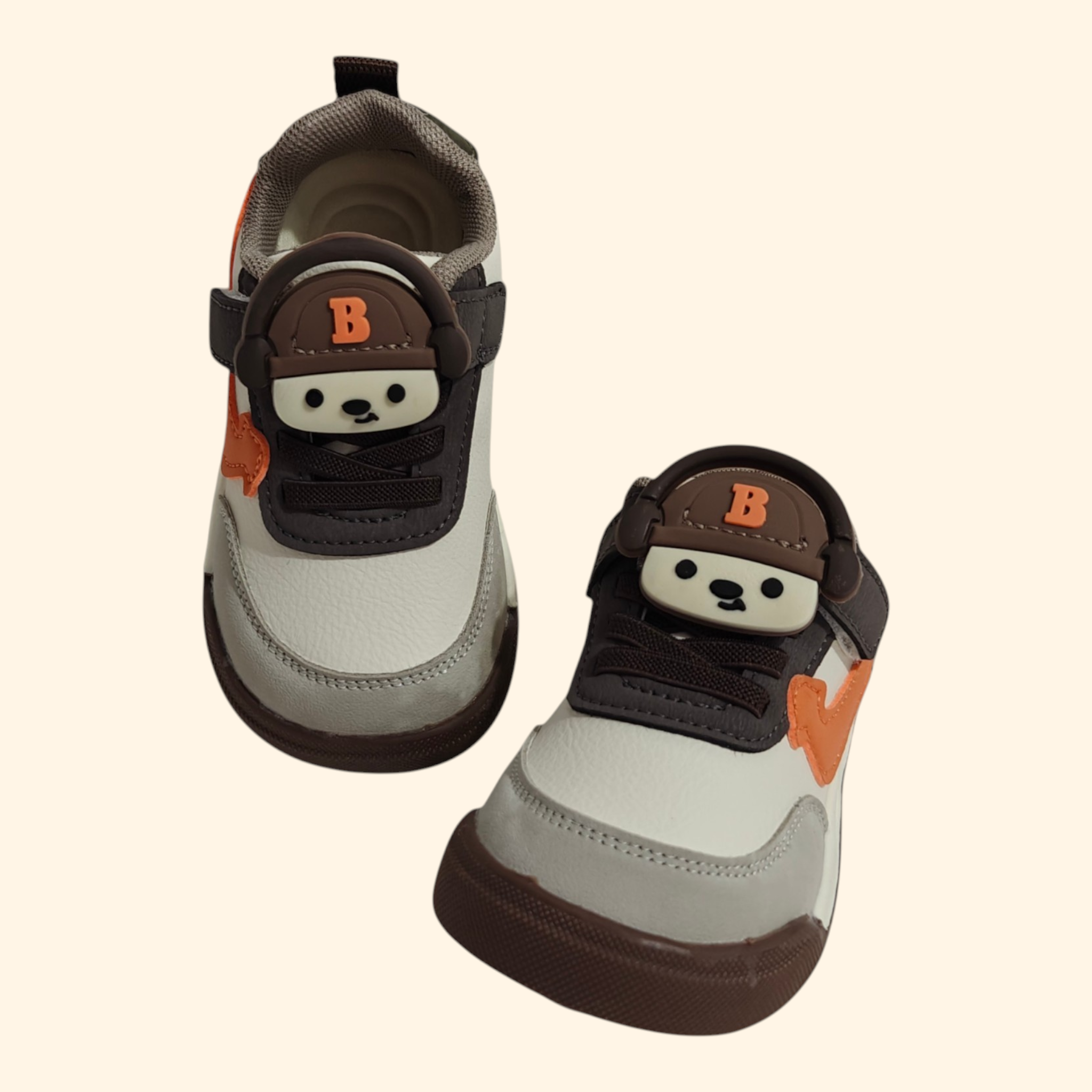 BEAR APPLIQUE SNEAKER - GREY