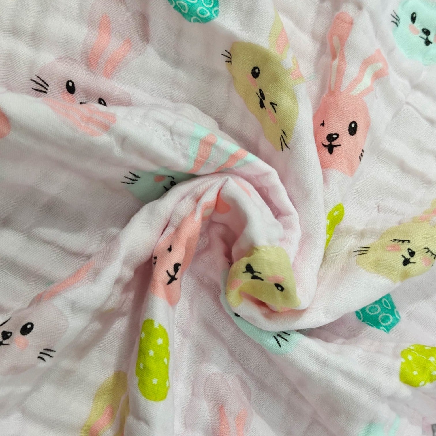 BUNNY PRINT 6 LAYERS 100% MUSLIN TOWEL SMALL - LIGHT PINK