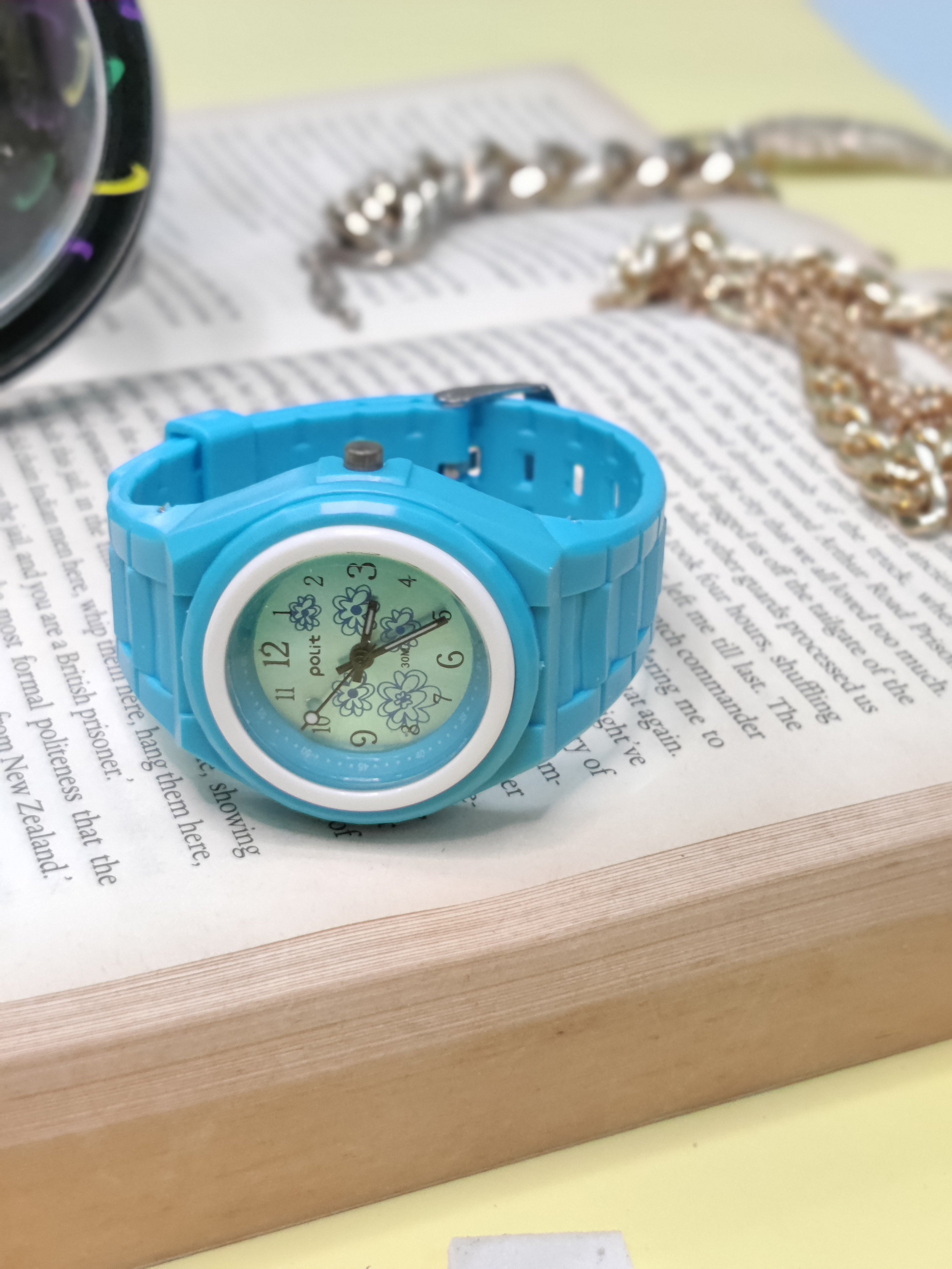 HOUSE OF CHILLS WRIST WATCH - LIGHT BLUE