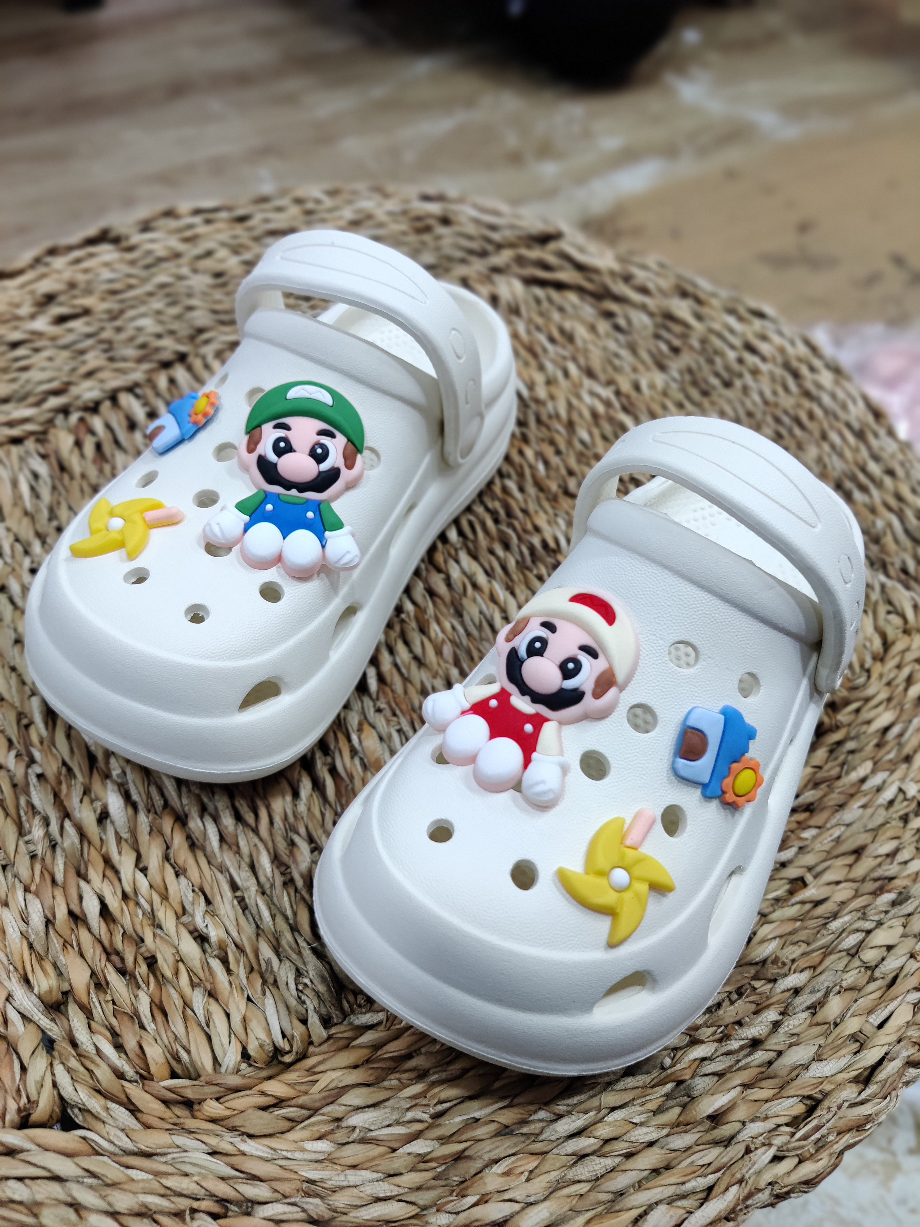 MARIO CROCS - WHITE