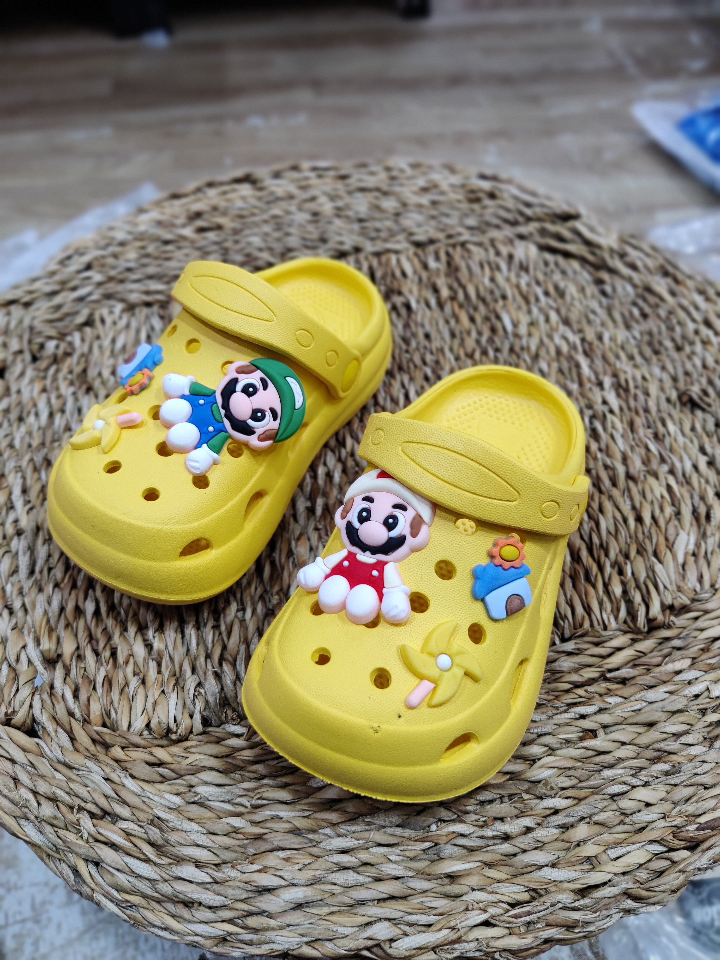 MARIO CROCS - YELLOW