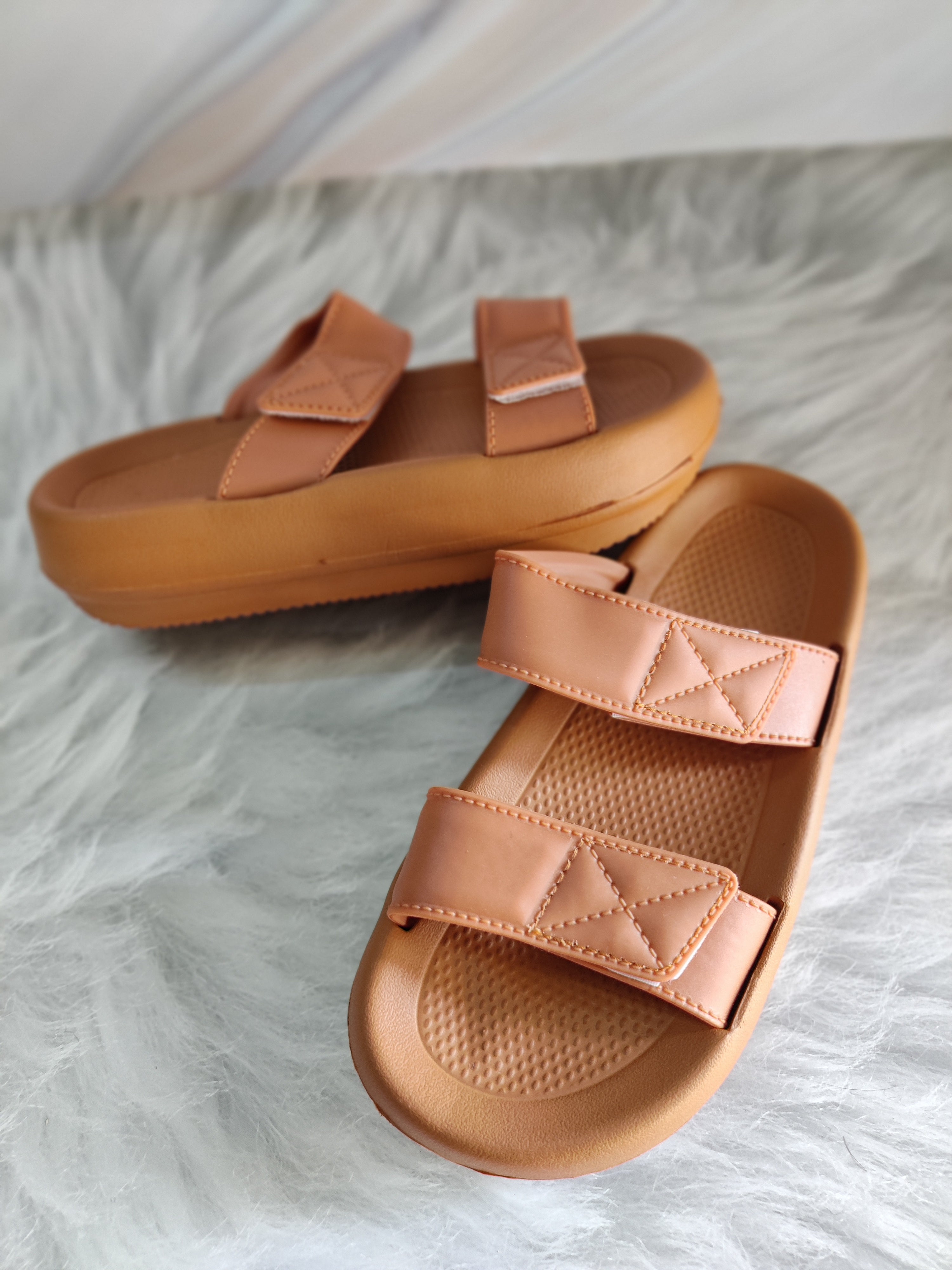 STRIPES SLIDDERS - TAN