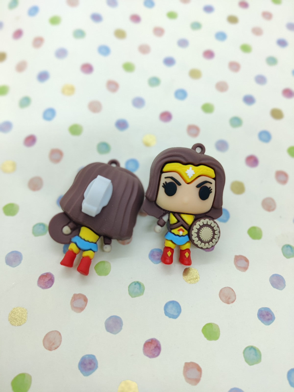 WONDER WOMEN SHOE CHARMS - MULTICOLOUR