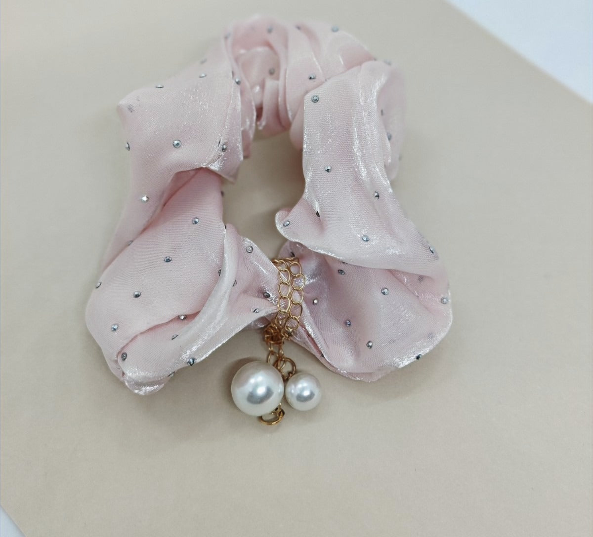 PEARL STUD DOTTED HANGING HAIR TIE