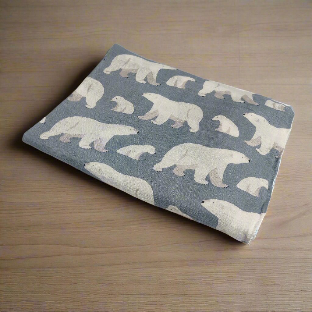 POLAR BEAR PRINT MUSLIN SWADDLE - GREY