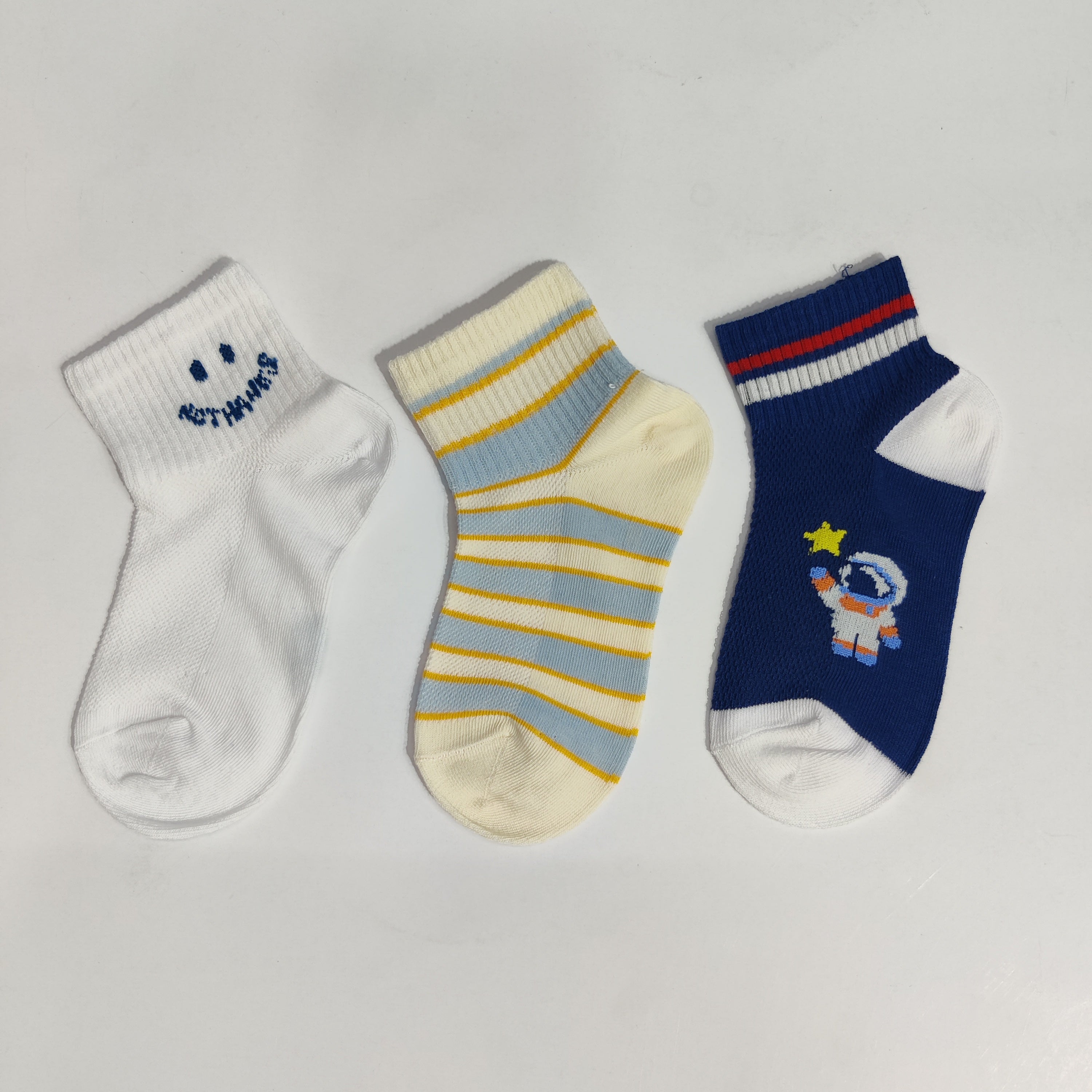 ASSORTED SOCKS PACK OF 3 - MULTI-COLOUR