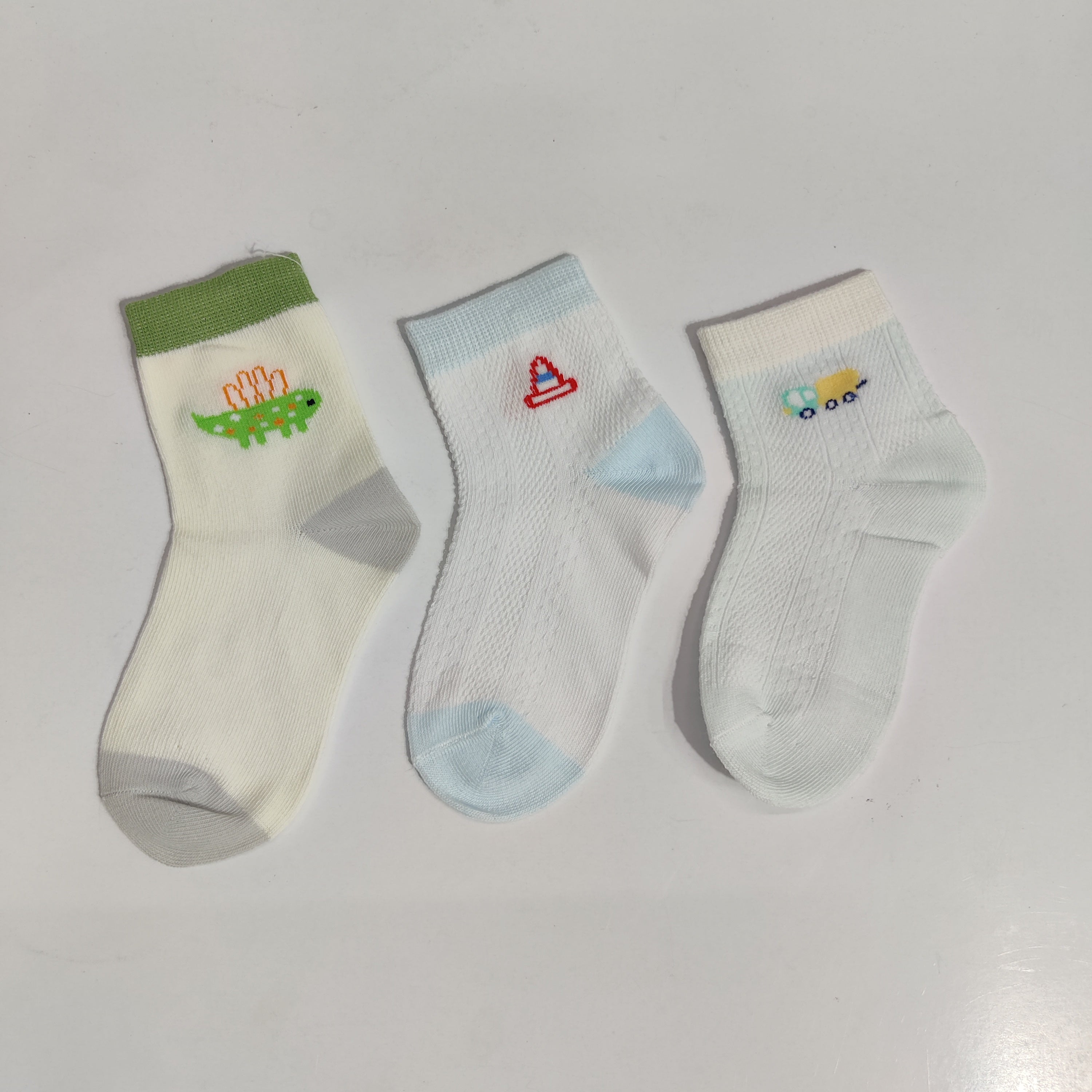 ASSORTED SOCKS PACK OF 3 - MULTI-COLOUR