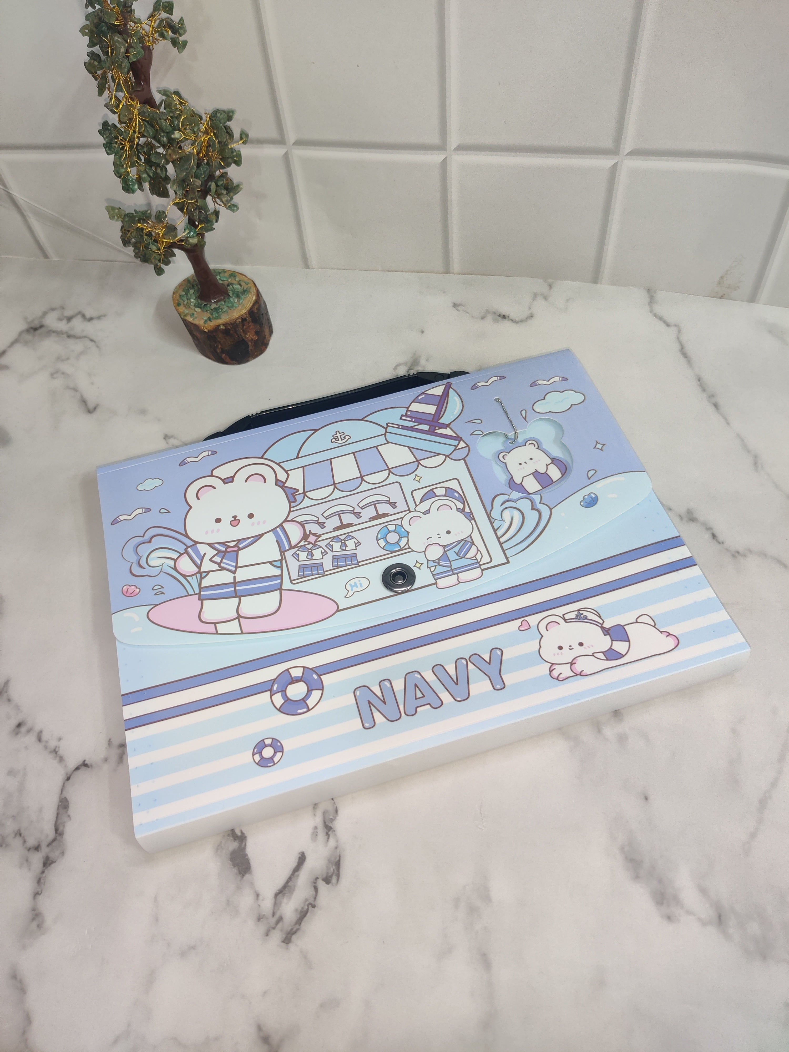 TEDDY HOUSE PRINT FOLDER - BLUE