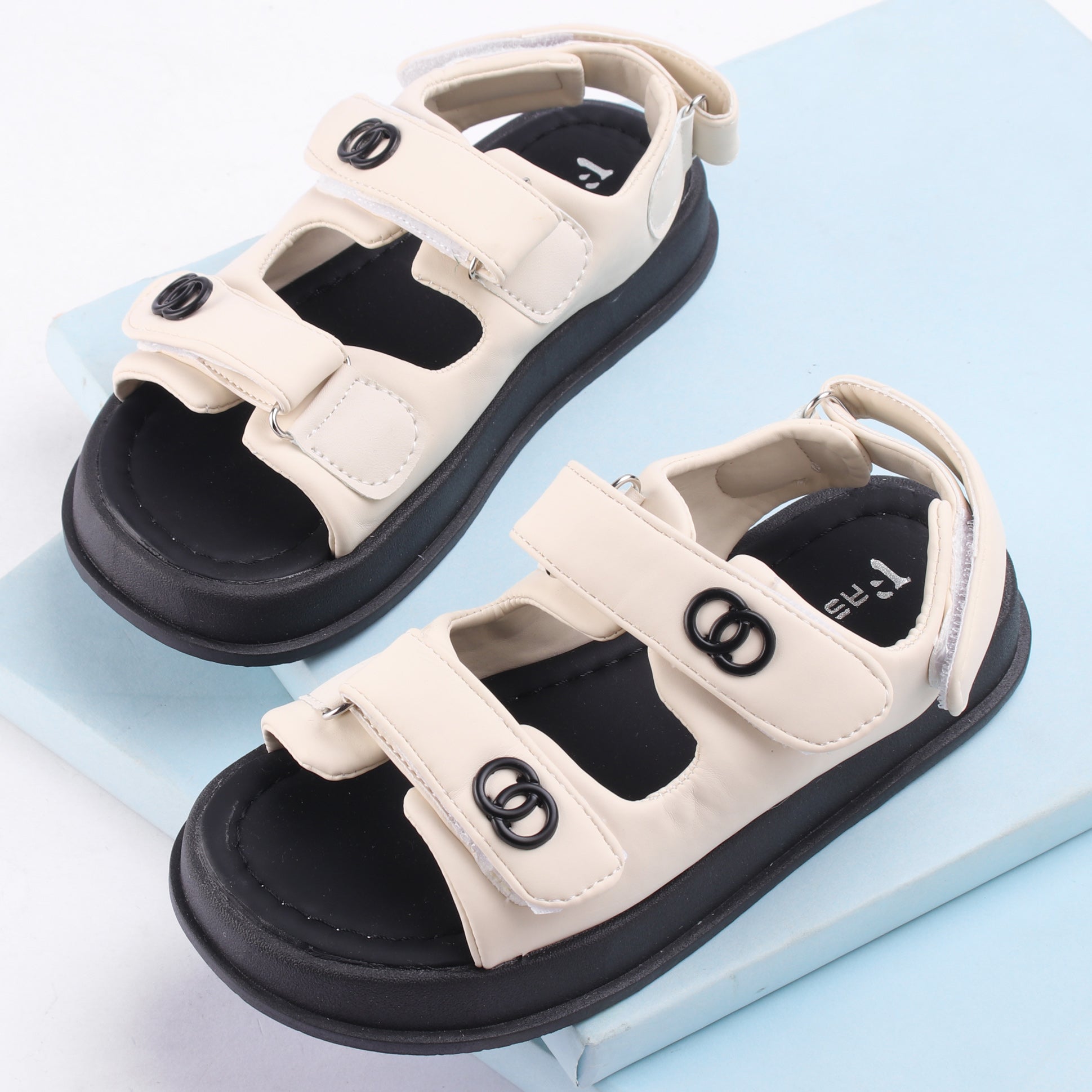 SOLID METAL PATCH VELCRO CLOSURE SANDALS - WHITE