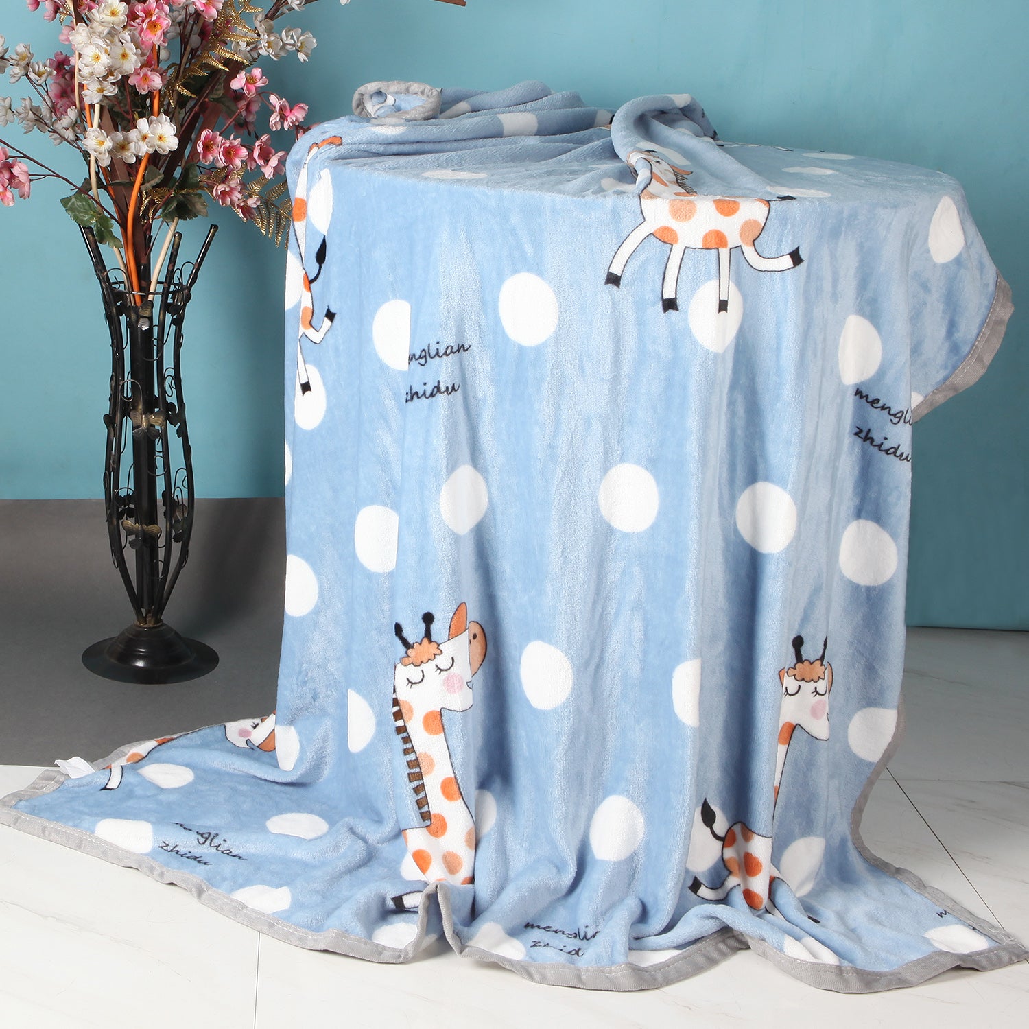 GIRAFFE PRINT SINGLE BED BLANKET - GREY