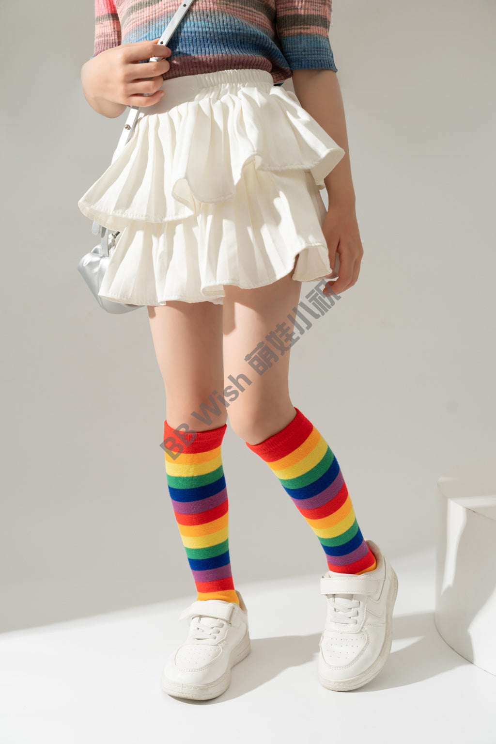 STRIPES DETAILED KNEE LENGTH SOCKS