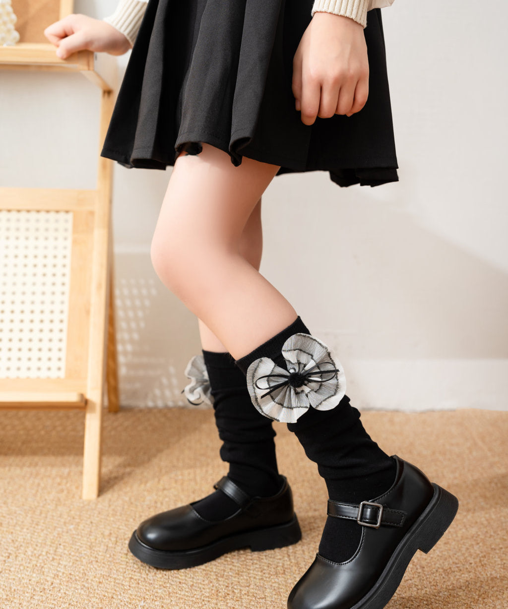 FLOWER APPLIQUE KNEE LENGTH SOCKS