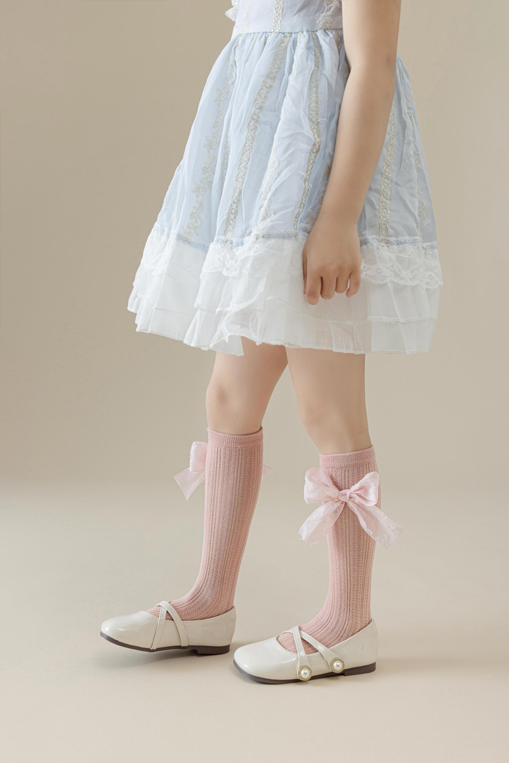 BOW APPLIQUE KNEE LENGTH SOCKS