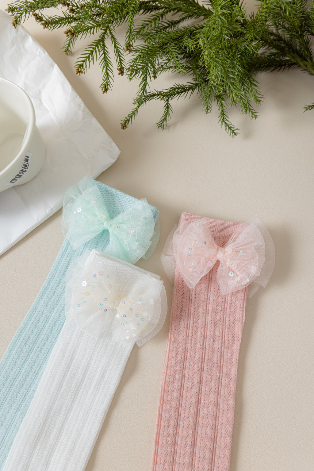 SEQUINED BOW APPLIQUE KNEE LENGTH SOCKS