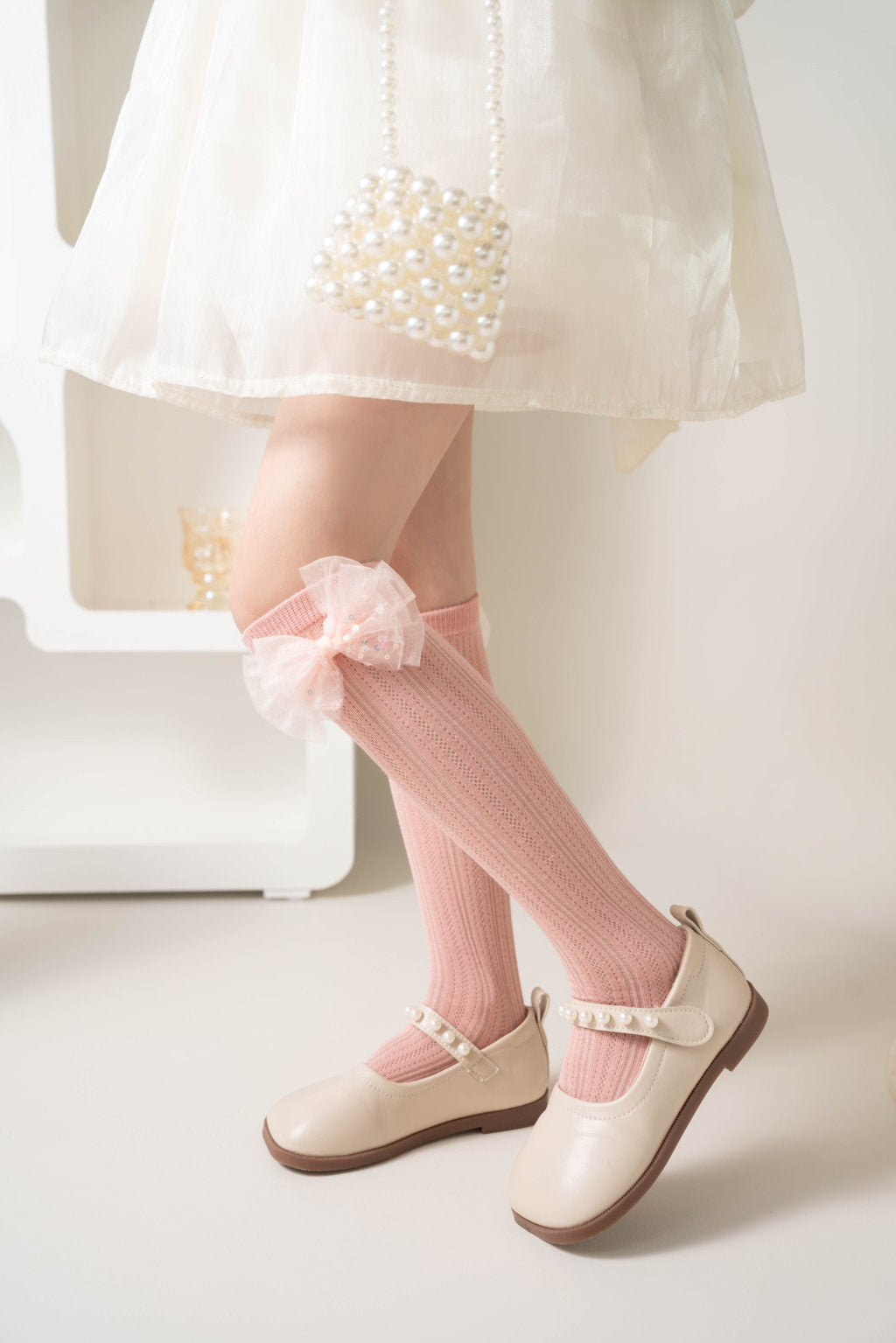 SEQUINED BOW APPLIQUE KNEE LENGTH SOCKS