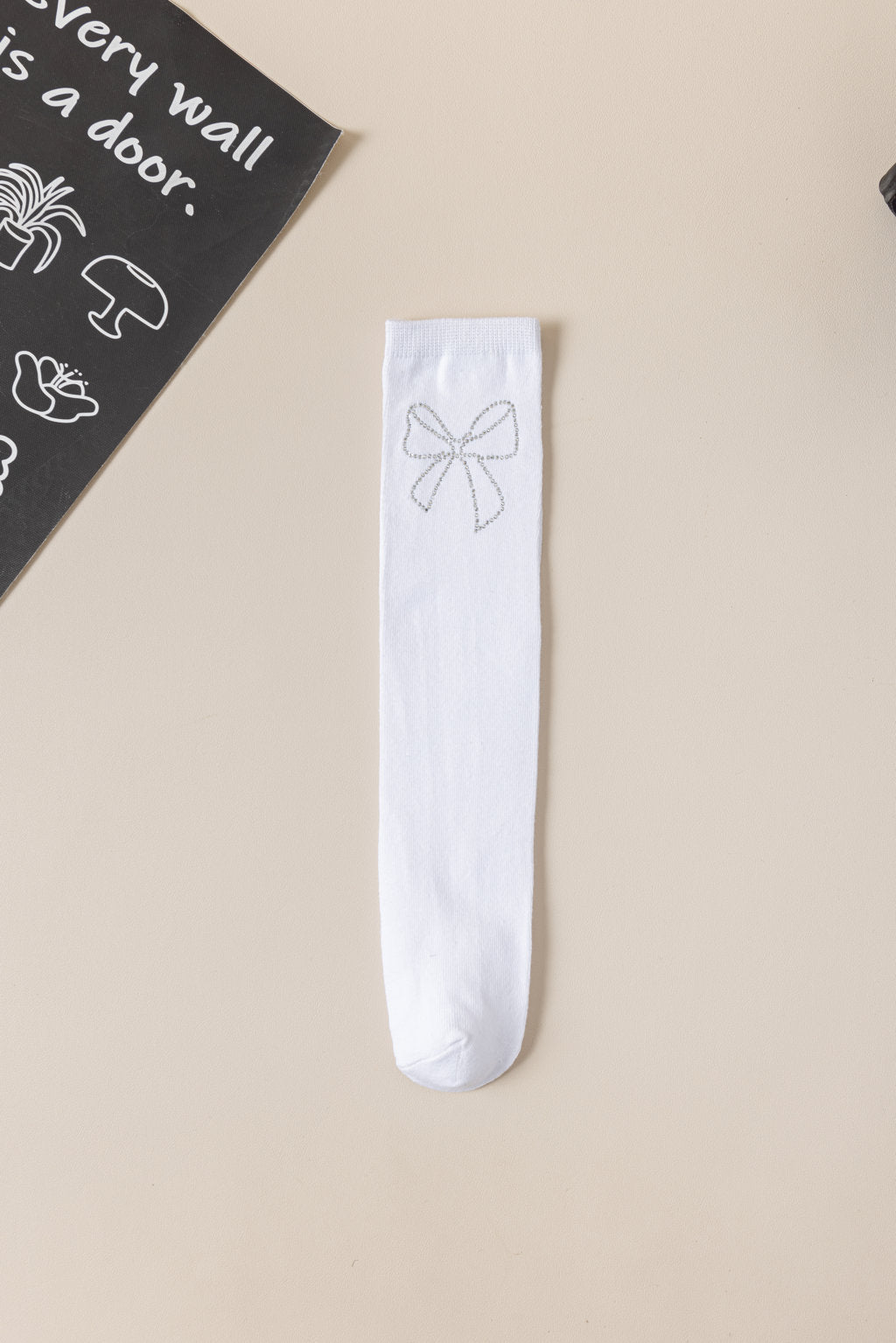 BEADED BOW DESIGN NEE LENGTH SOCKS