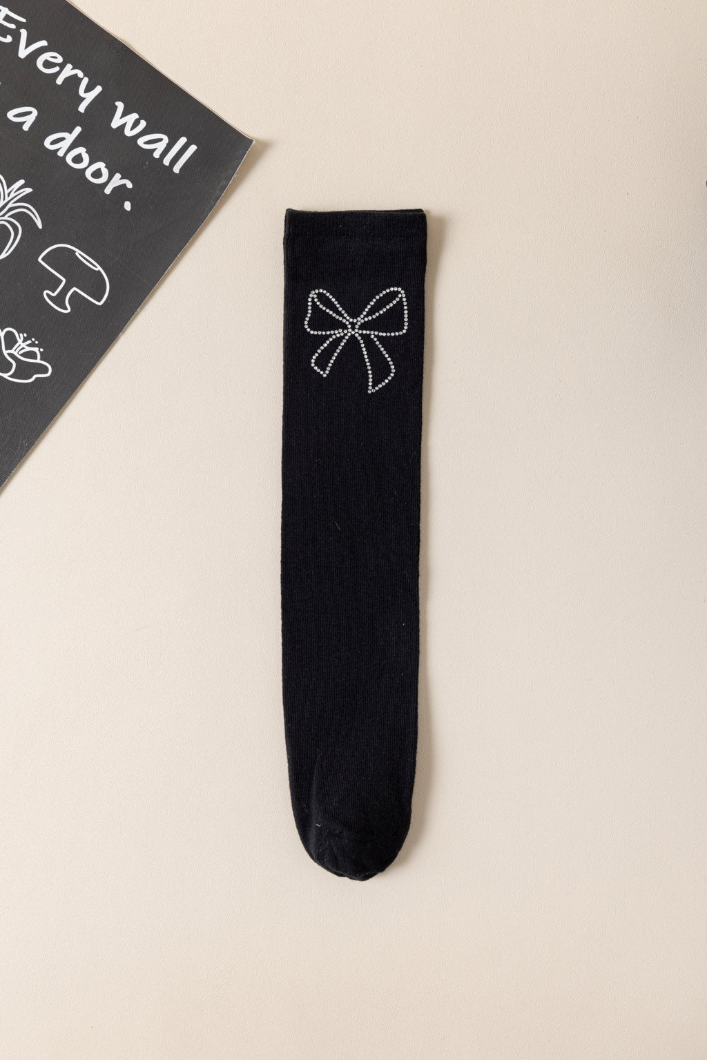 BEADED BOW DESIGN NEE LENGTH SOCKS