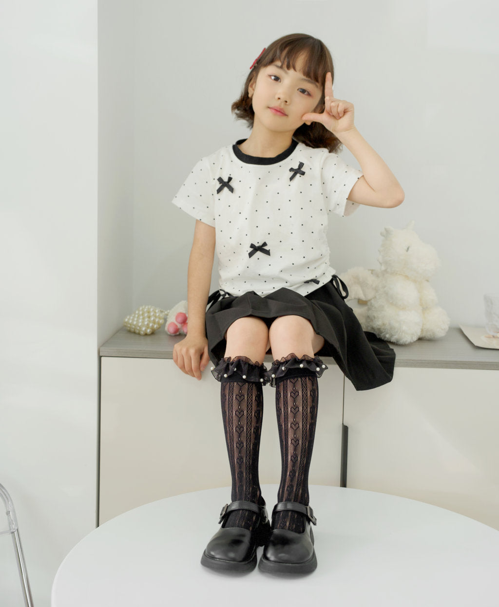 STUDDED PEARL APPLIQUE KNEE LENGTH SOCKS