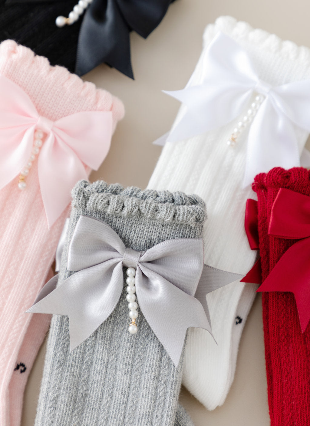 BOW & PEARL APPLIQUE KNEE LENGTH SOCKS